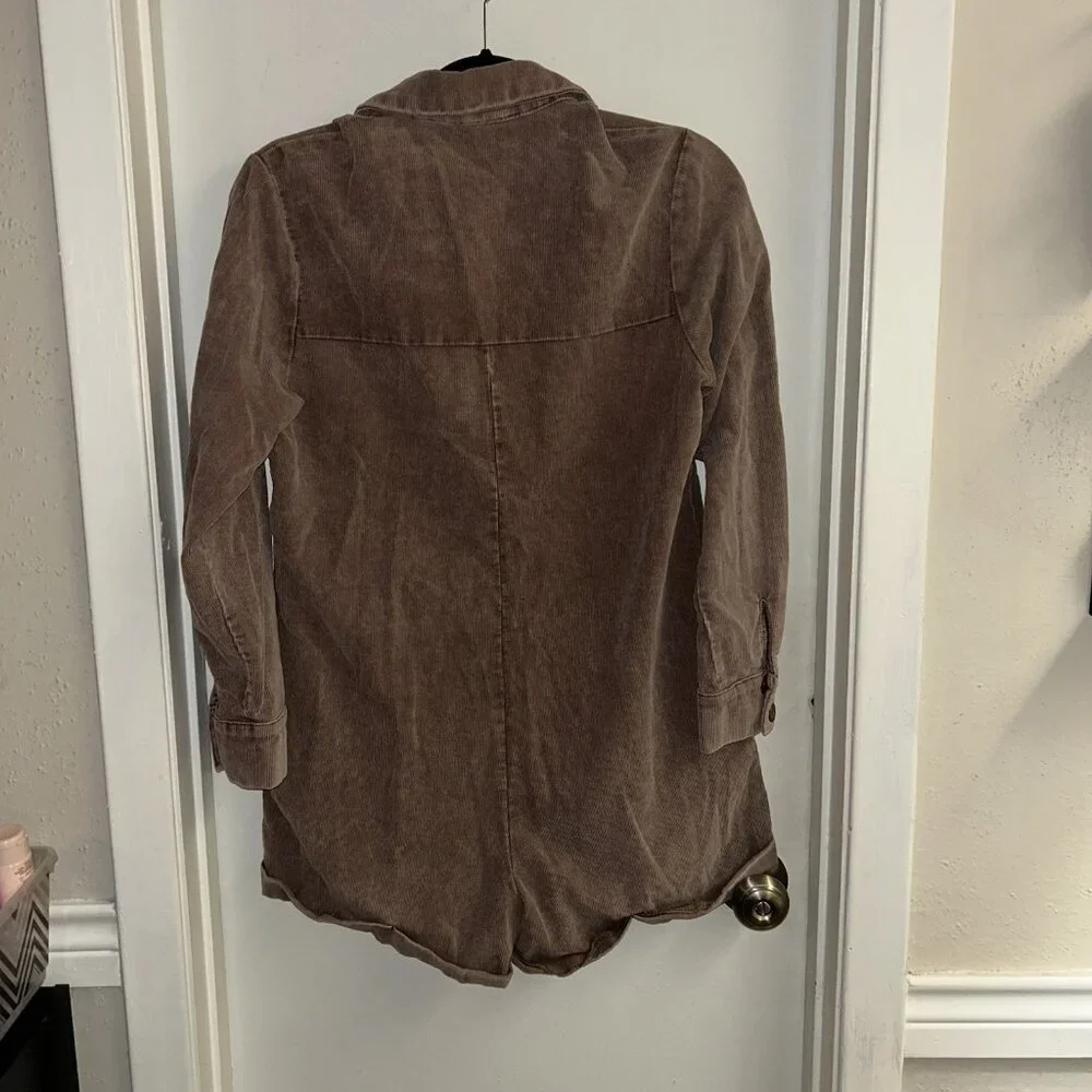 SADIE & SAGE Brown Corduroy Button Up Collared Preppy Shorts Romper Size Small
